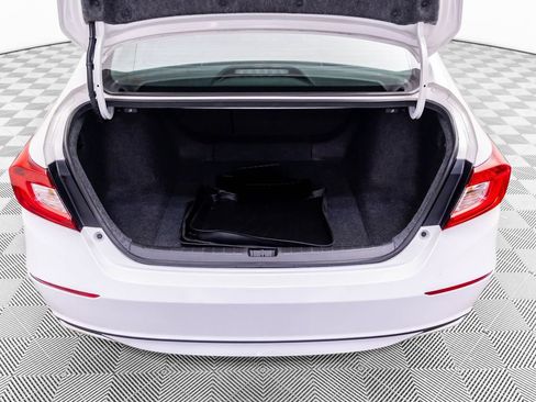Used 2018 Honda Accord EX image 30
