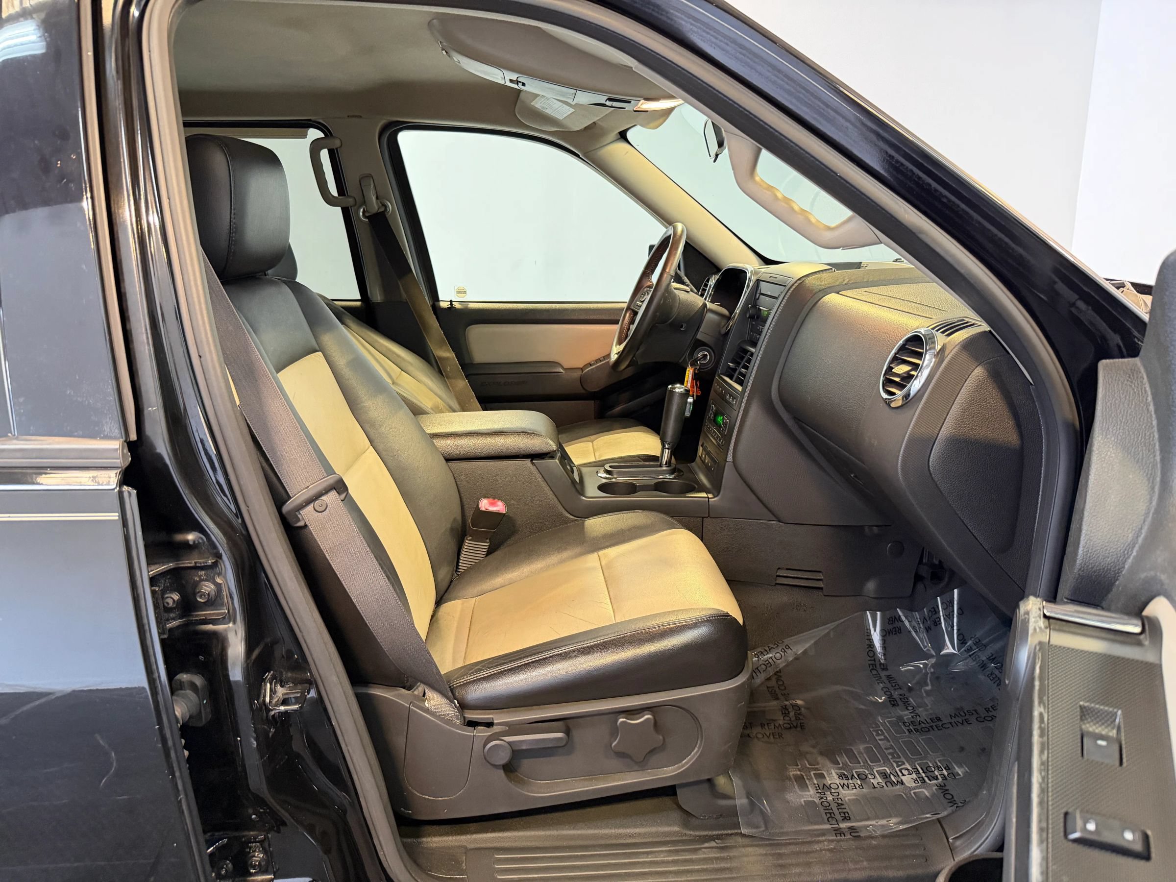 Used 2007 Ford Explorer Sport Trac Limited AWD/4WD image 25