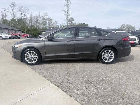 Used 2020 Ford Fusion SE FWD image 5