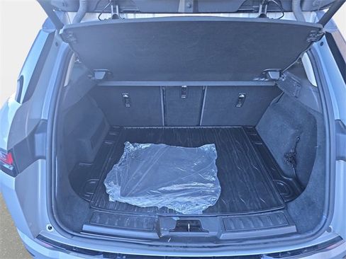 Used 2020 Land Rover Range Rover Evoque SE image 14