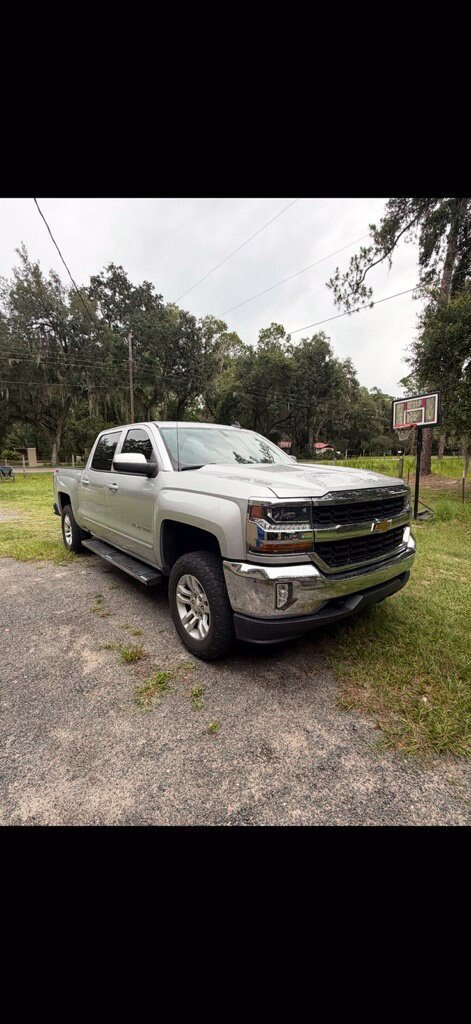 Used 2018 Chevrolet Silverado 1500 LT w/ All Star Edition AWD/4WD image 1