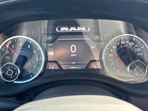 Used 2025 RAM 1500 Laramie image 15