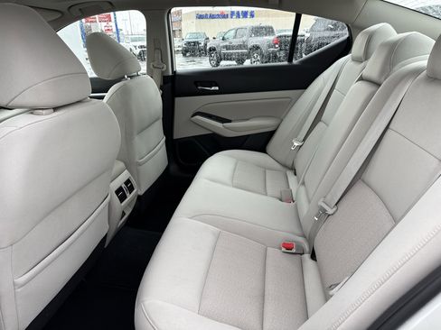 Used 2019 Nissan Altima 2.5 SV image 34