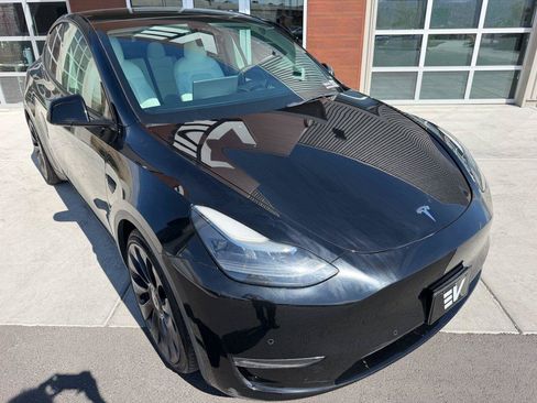 Used 2022 Tesla Model Y Performance AWD/4WD image 2