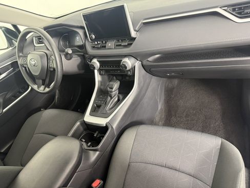Used 2025 Toyota RAV4 XLE w/ Convenience Package image 11
