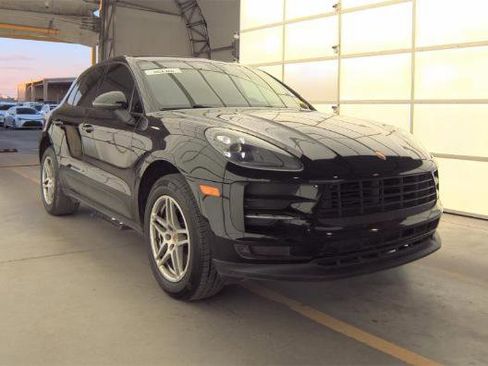 Used 2021 Porsche Macan AWD/4WD image 3