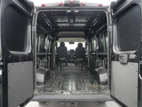 Used 2023 RAM ProMaster 2500 w/ Driver Convenience Group FWD image 24