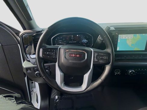 Used 2023 GMC Sierra 1500 Elevation w/ X31 Off-Road Package AWD/4WD image 8