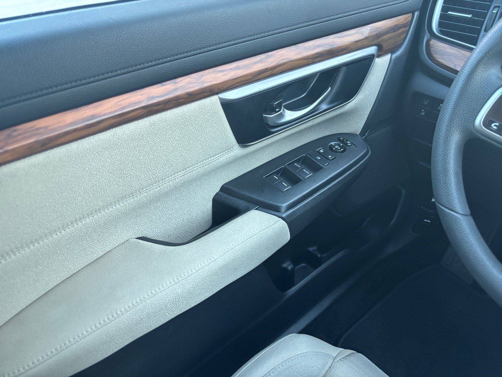 Used 2017 Honda CR-V EX image 17