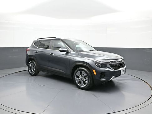 Certified 2024 Kia Seltos S AWD/4WD image 4