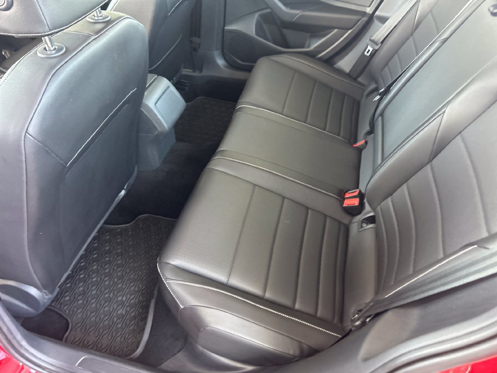 Used 2023 Volkswagen Jetta SE w/ Panoramic Sunroof Package FWD image 28