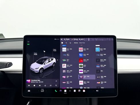 Used 2023 Tesla Model Y Long Range AWD/4WD image 5