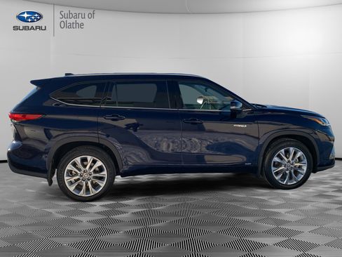 Used 2021 Toyota Highlander Limited image 12