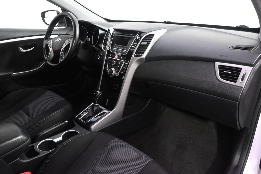 Used 2016 Hyundai Elantra GT w/ Option Group 02 FWD image 15