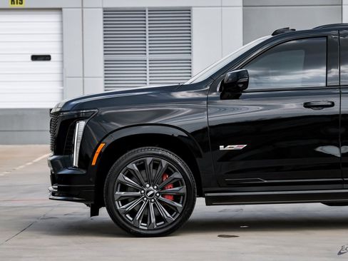 Used 2026 Cadillac Escalade V w/ LPO, Floor Liner Package image 7