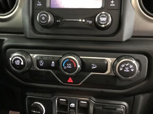 Used 2020 Jeep Wrangler Unlimited Sport S image 26