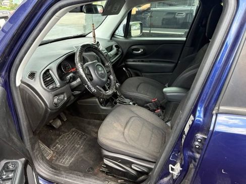 Used 2017 Jeep Renegade Altitude AWD/4WD image 4
