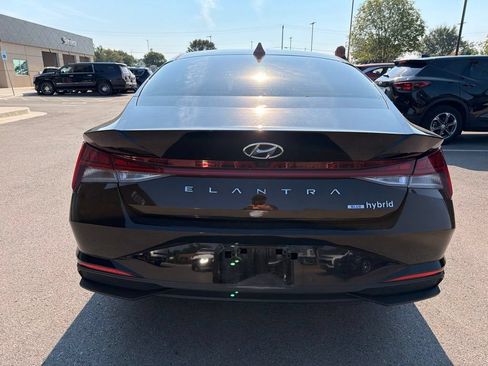 Certified 2022 Hyundai Elantra Blue w/ Cargo Package FWD image 7