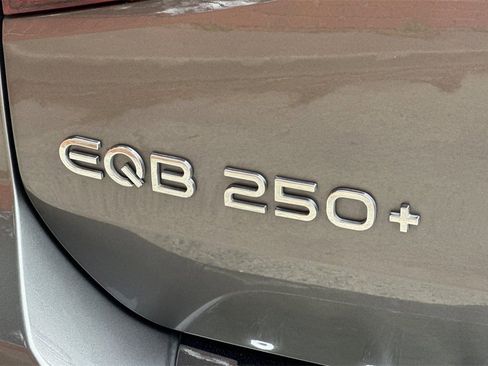 Certified 2024 Mercedes-Benz EQB 250+ image 39