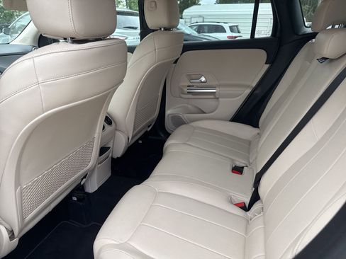 Used 2021 Mercedes-Benz GLA 250 image 10