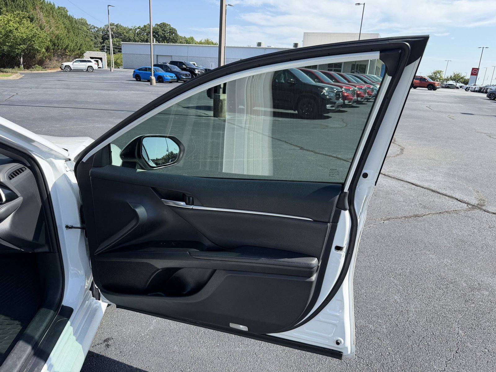 Used 2023 Toyota Camry XLE FWD image 15