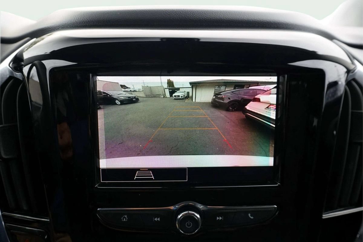 Used 2020 Chevrolet Traverse LS FWD image 27