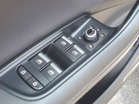 Used 2023 Audi Q7 3.0T Premium Plus AWD/4WD image 23