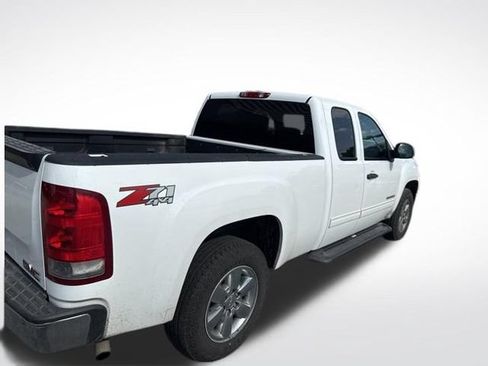 Used 2013 GMC Sierra 1500 SLE w/ Power Tech Package AWD/4WD image 2
