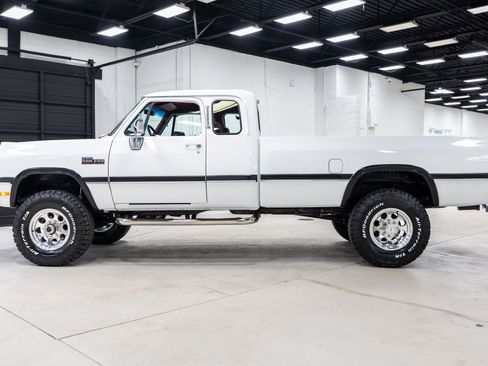 Used 1992 Dodge D/W Truck 250 AWD/4WD image 18