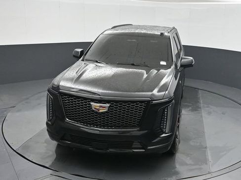 Used 2025 Cadillac Escalade Sport w/ Touring Package AWD/4WD image 38