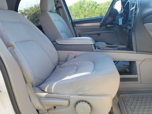 Used 2005 Buick Rendezvous CX image 13