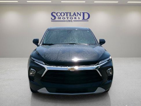 Used 2025 Chevrolet Blazer LT FWD image 3