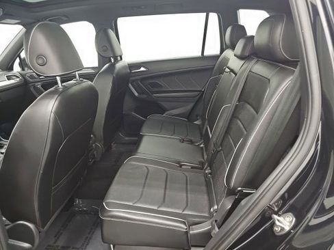 Used 2022 Volkswagen Tiguan SEL R-Line image 30