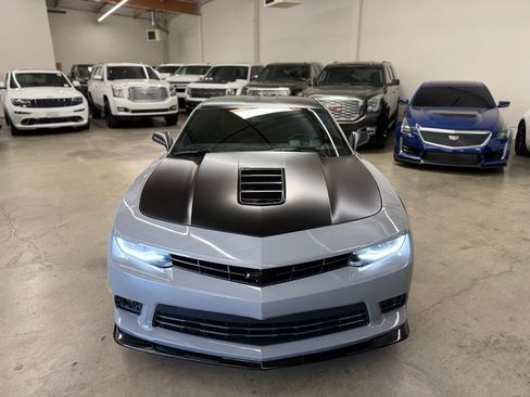 Used 2014 Chevrolet Camaro SS RWD image 4