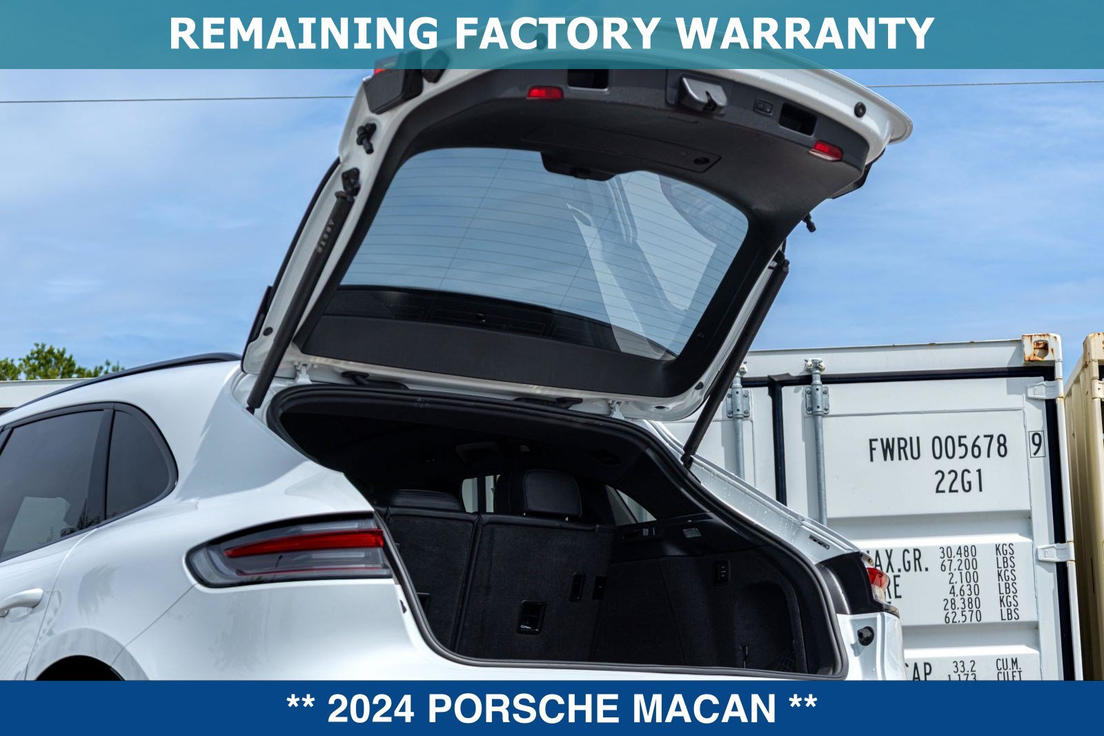 Used 2024 Porsche Macan AWD/4WD image 28