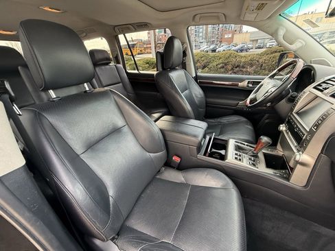 Used 2011 Lexus GX 460 Premium image 44