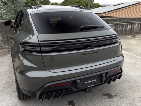 New 2026 Porsche Macan GTS Electric AWD/4WD image 24