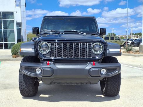 Used 2025 Jeep Wrangler Unlimited Rubicon image 5