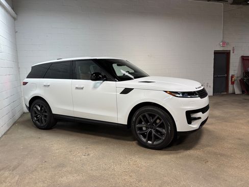 New 2026 Land Rover Range Rover Sport SE AWD/4WD image 5