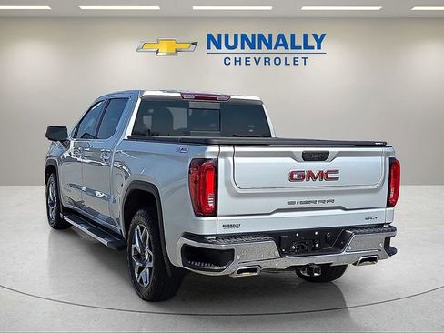 Used 2022 GMC Sierra 1500 SLT w/ SLT Premium Plus Package image 3