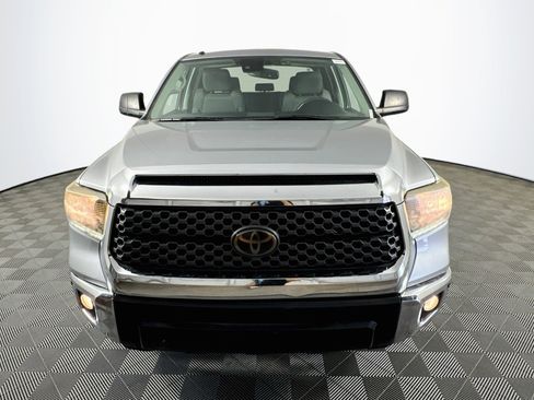 Used 2019 Toyota Tundra SR5 RWD image 2