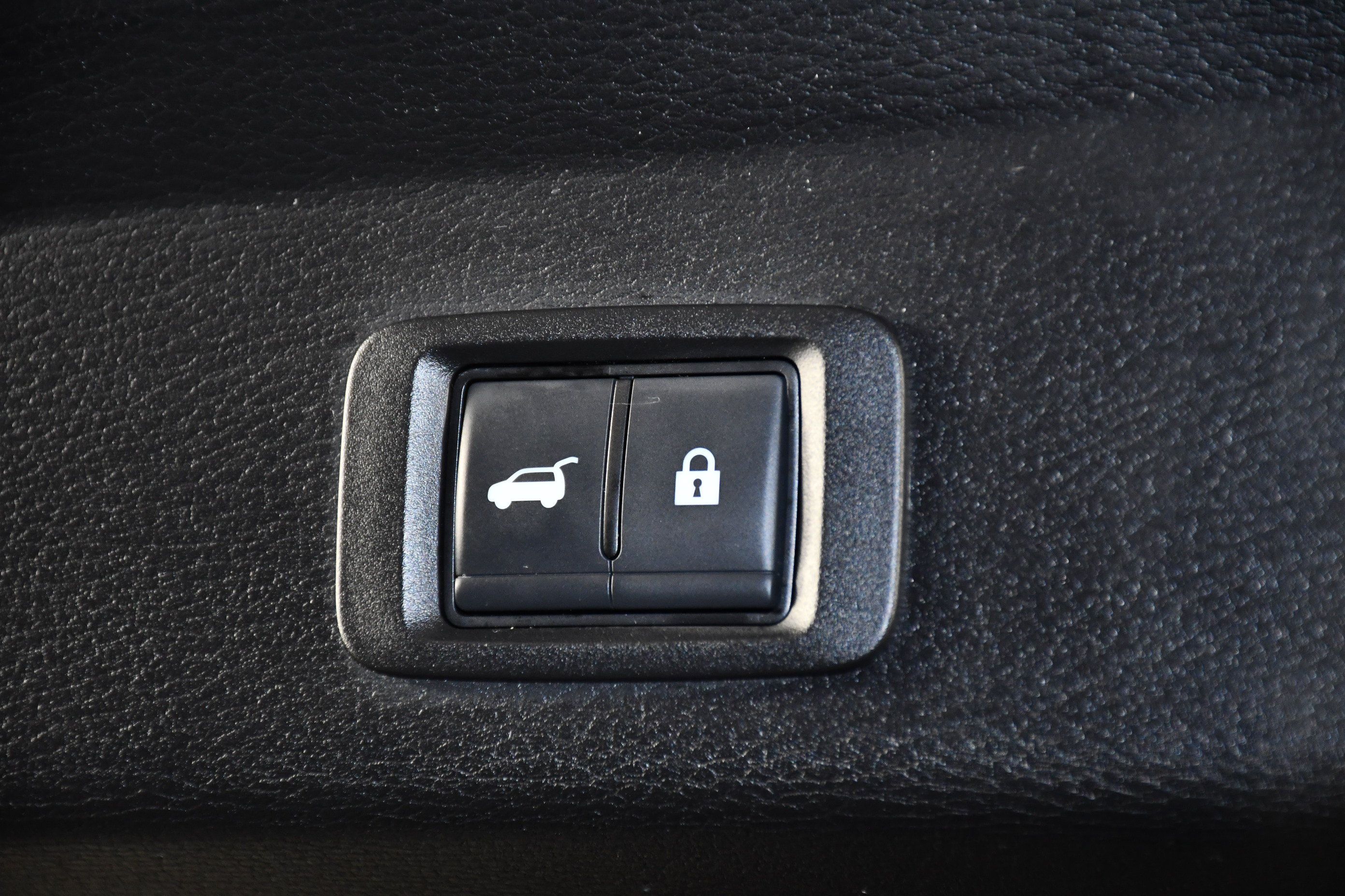 Used 2025 Mitsubishi Outlander SE AWD/4WD image 51