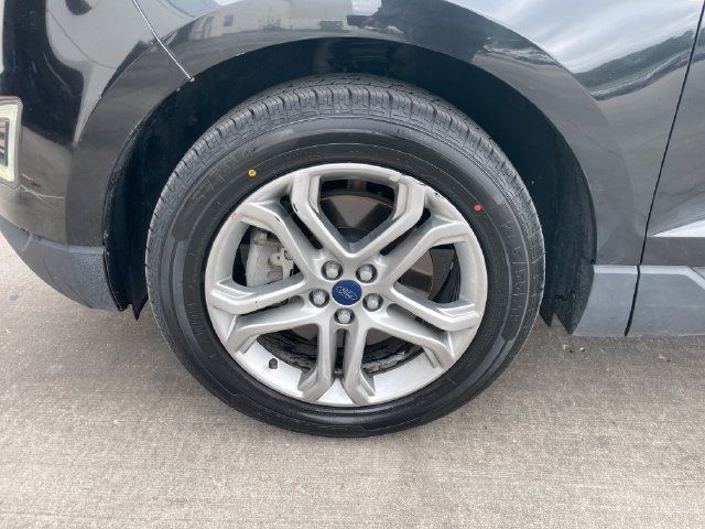 Used 2015 Ford Edge Titanium AWD/4WD image 29