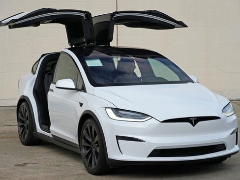 Used 2023 Tesla Model X AWD/4WD image 57