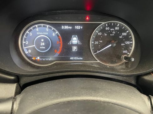 Certified 2022 Nissan Versa SR FWD image 7