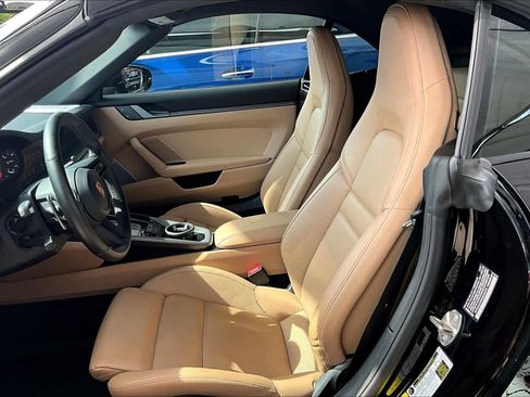 Used 2022 Porsche 911 Carrera image 7