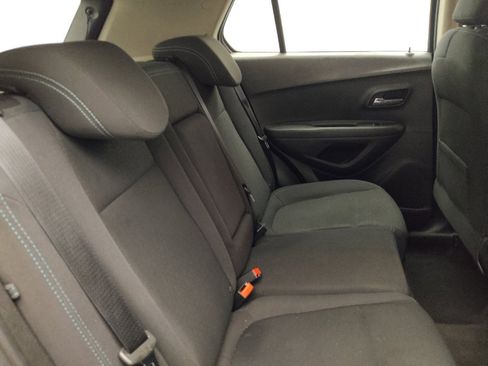 Used 2016 Chevrolet Trax LS AWD/4WD image 19
