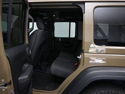 Used 2025 Jeep Wrangler Unlimited Sport AWD/4WD image 22