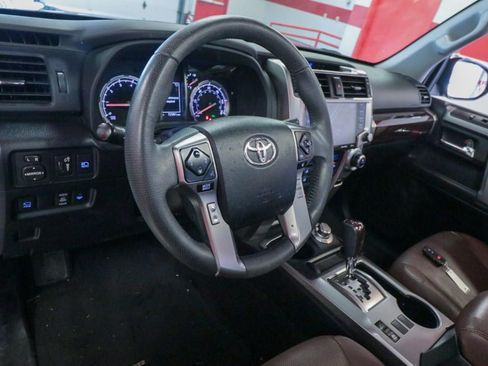 Used 2022 Toyota 4Runner Limited AWD/4WD image 12