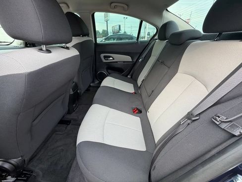 Used 2011 Chevrolet Cruze LS FWD image 7